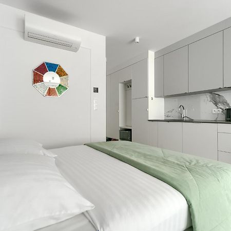 Sea & Lake - City Apartments Мєлно Екстер'єр фото