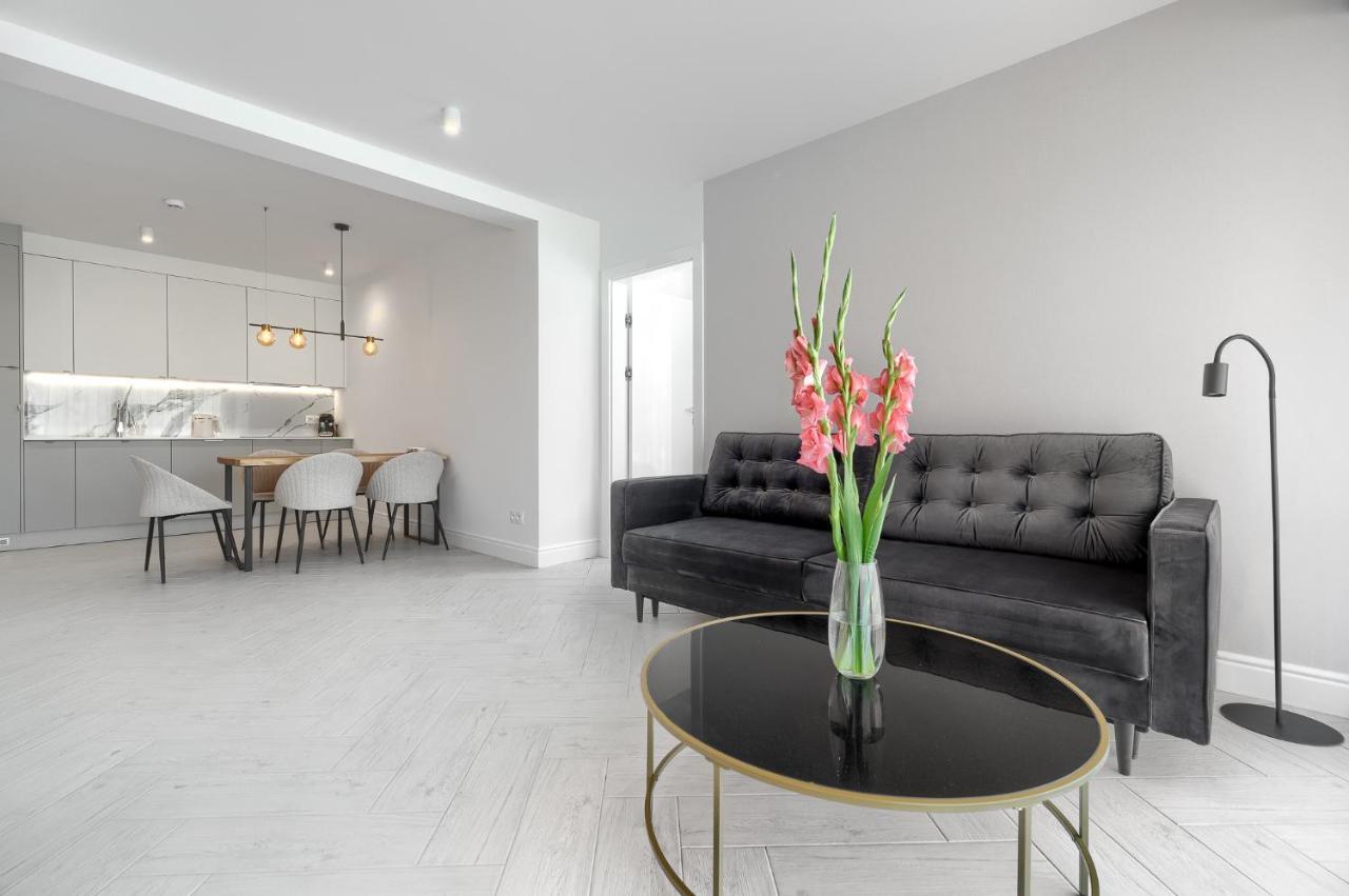 Sea & Lake - City Apartments Мєлно Екстер'єр фото