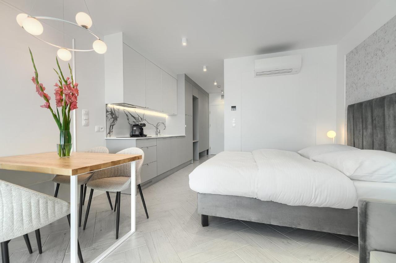Sea & Lake - City Apartments Мєлно Екстер'єр фото