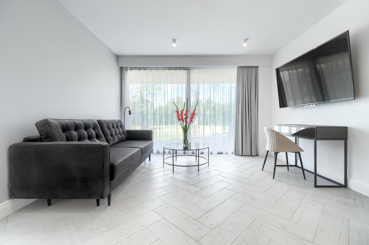 Sea & Lake - City Apartments Мєлно Екстер'єр фото