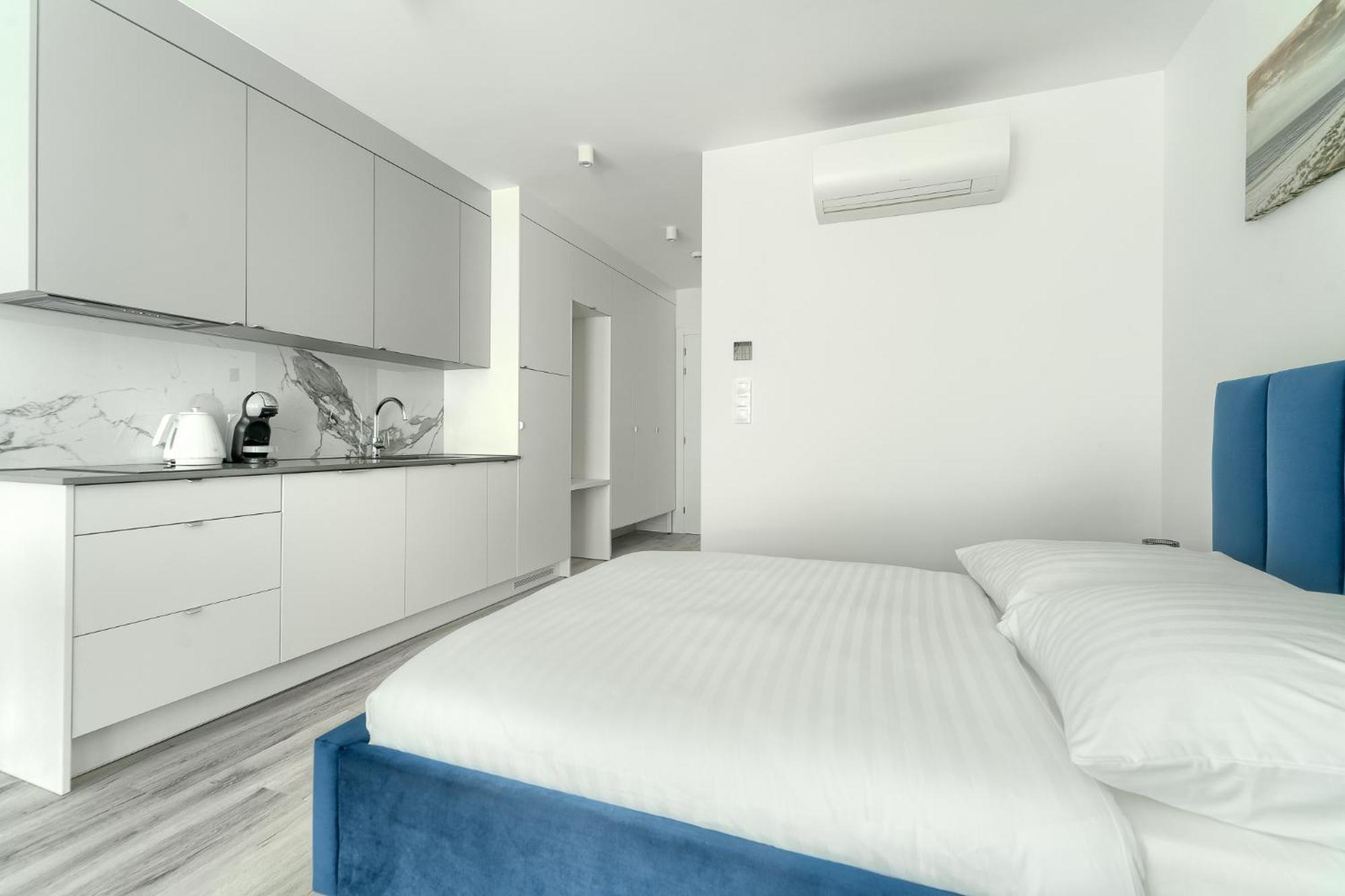 Sea & Lake - City Apartments Мєлно Екстер'єр фото