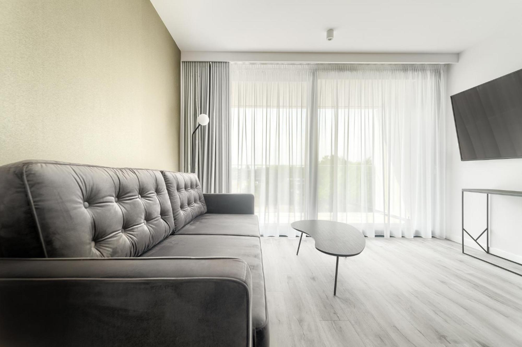 Sea & Lake - City Apartments Мєлно Екстер'єр фото
