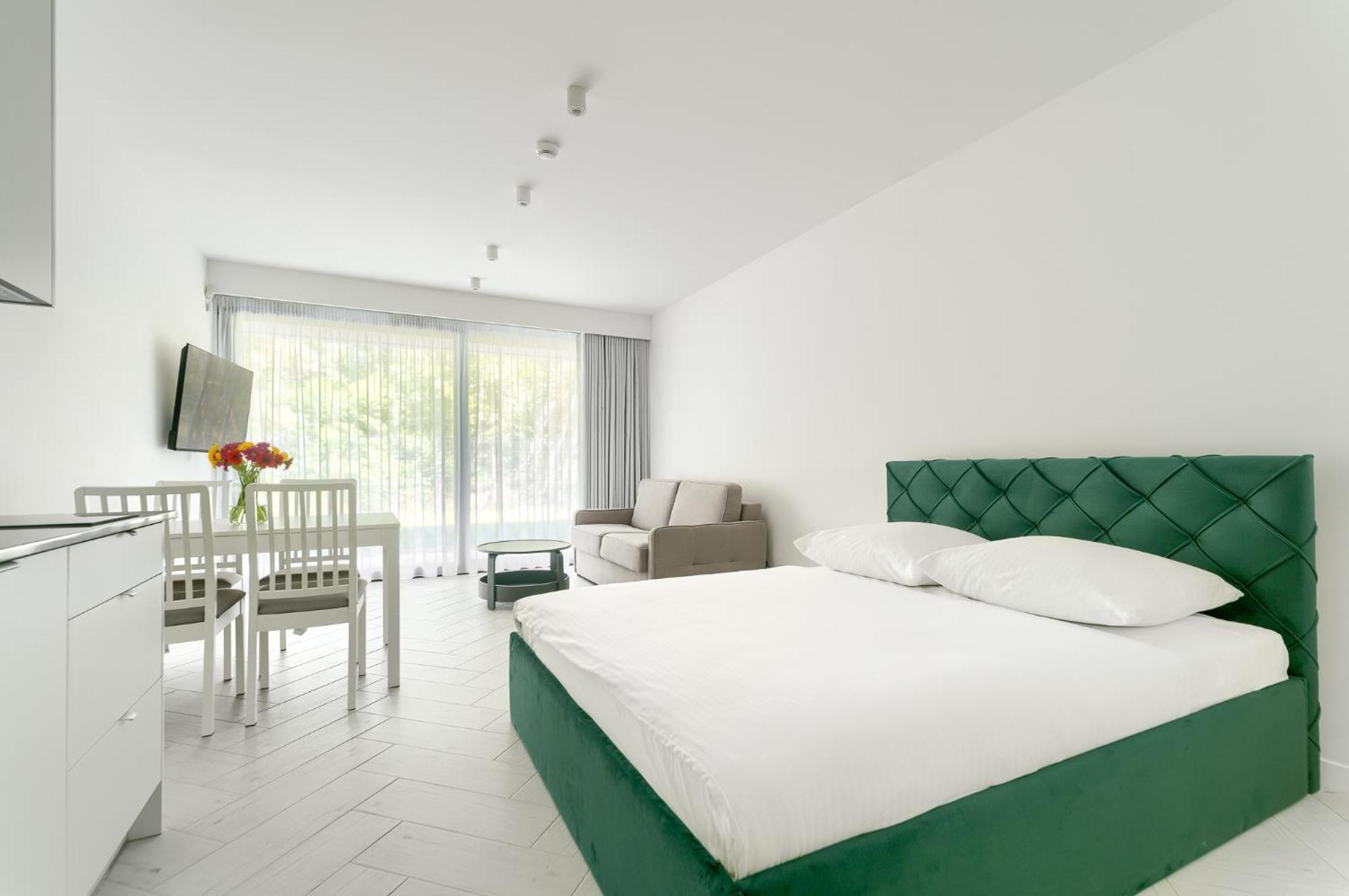 Sea & Lake - City Apartments Мєлно Екстер'єр фото