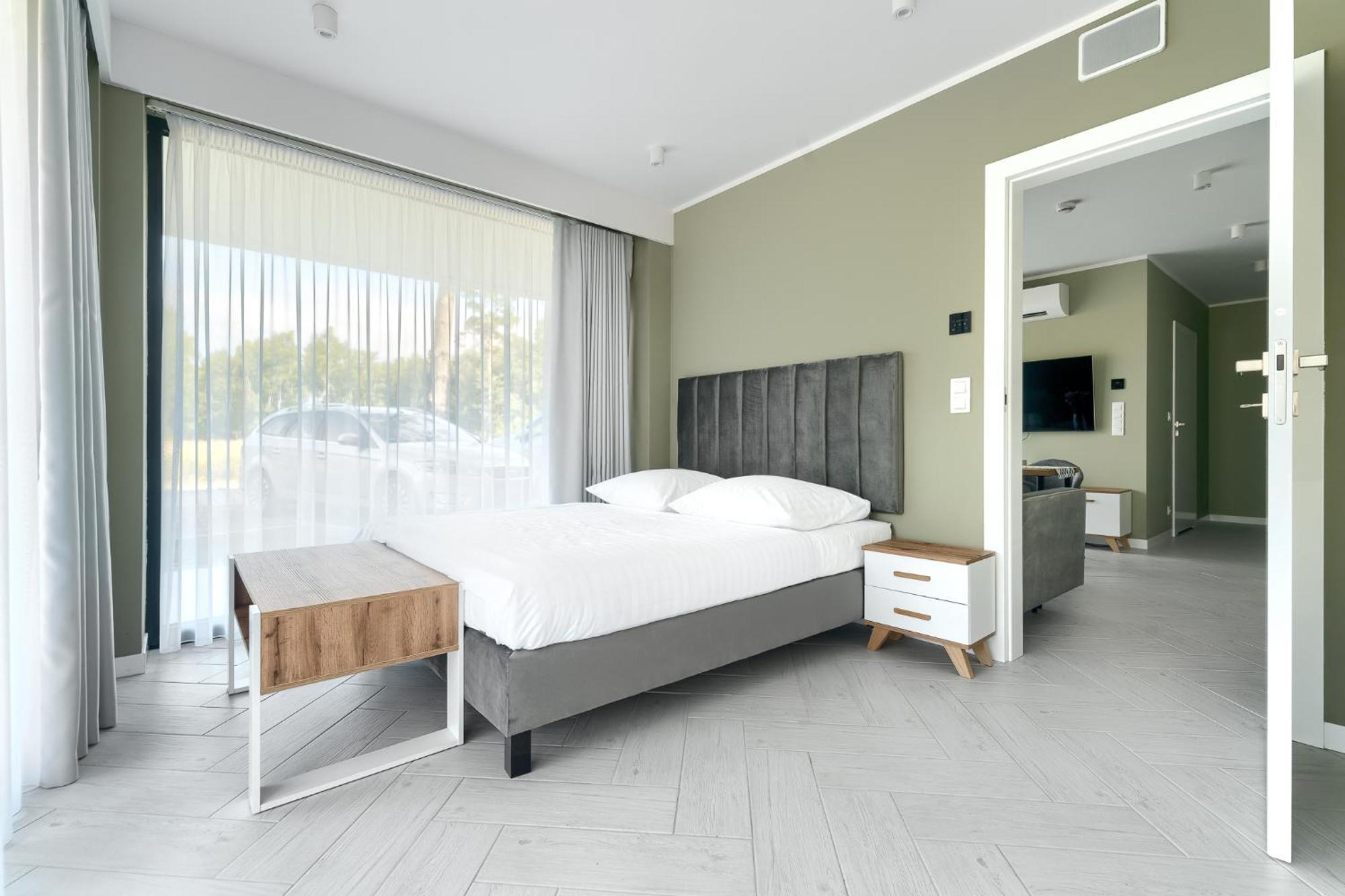 Sea & Lake - City Apartments Мєлно Екстер'єр фото