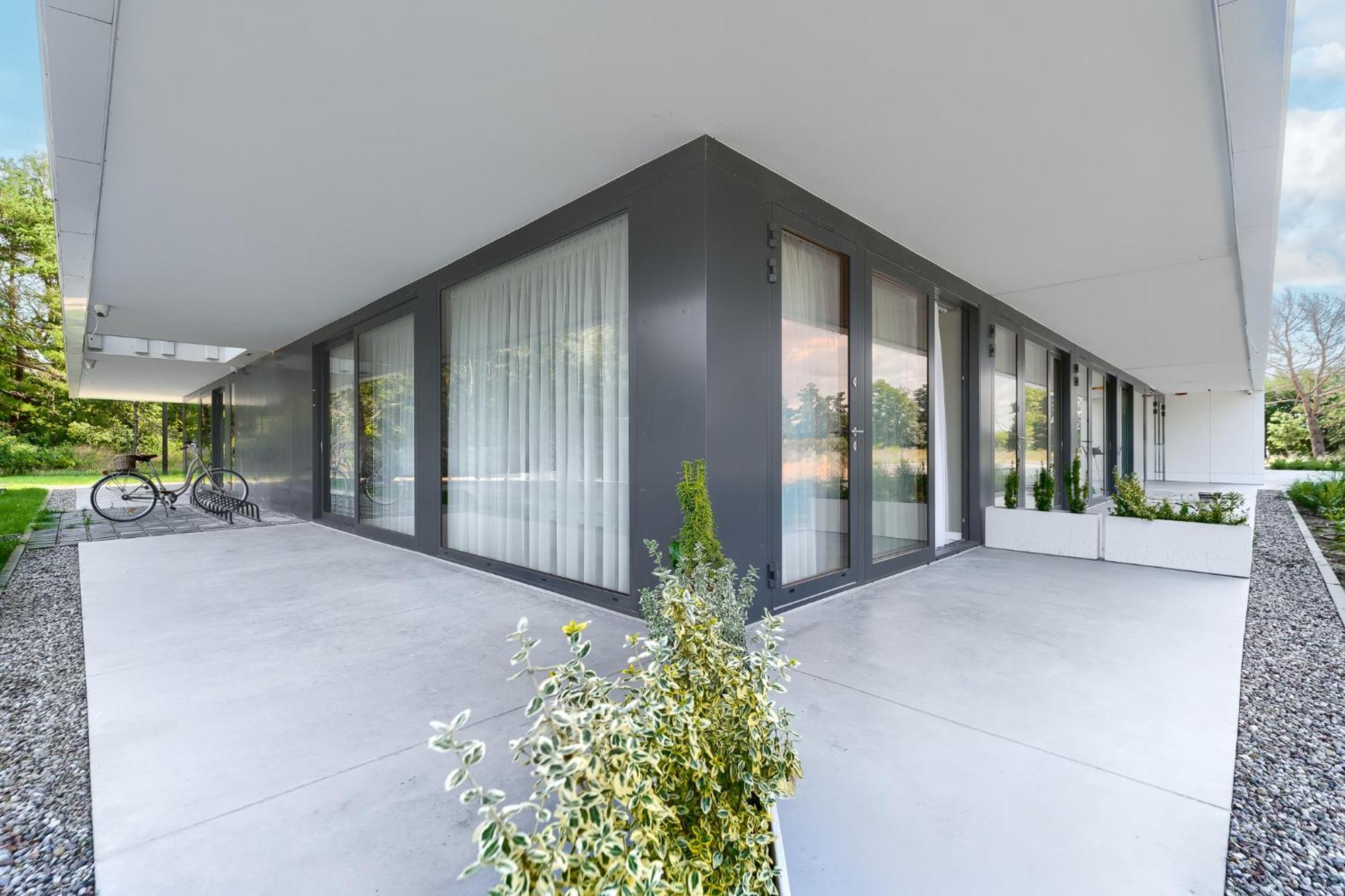 Sea & Lake - City Apartments Мєлно Екстер'єр фото