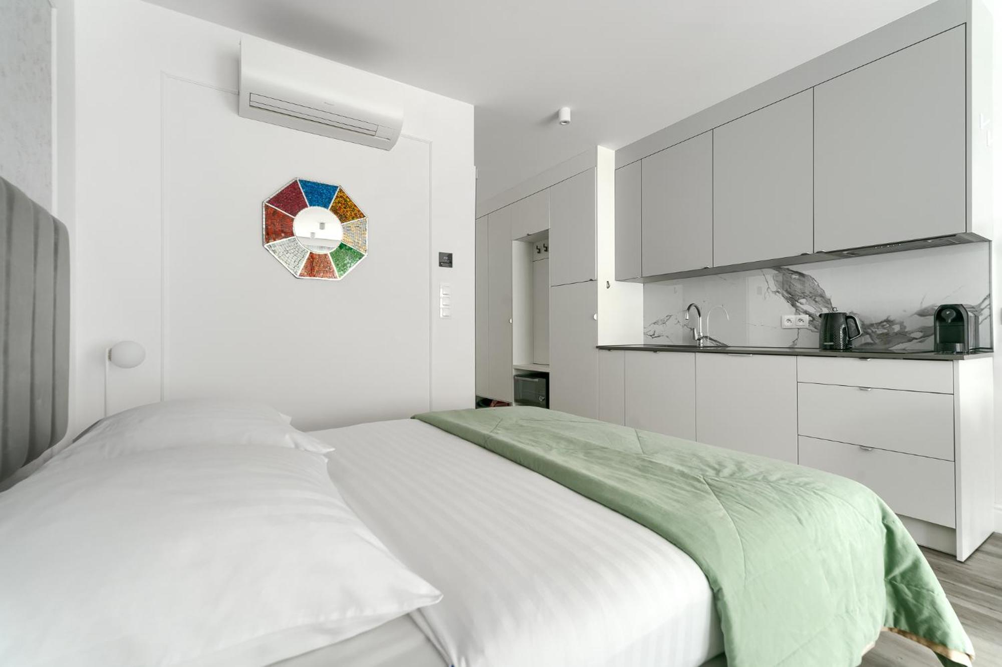 Sea & Lake - City Apartments Мєлно Екстер'єр фото