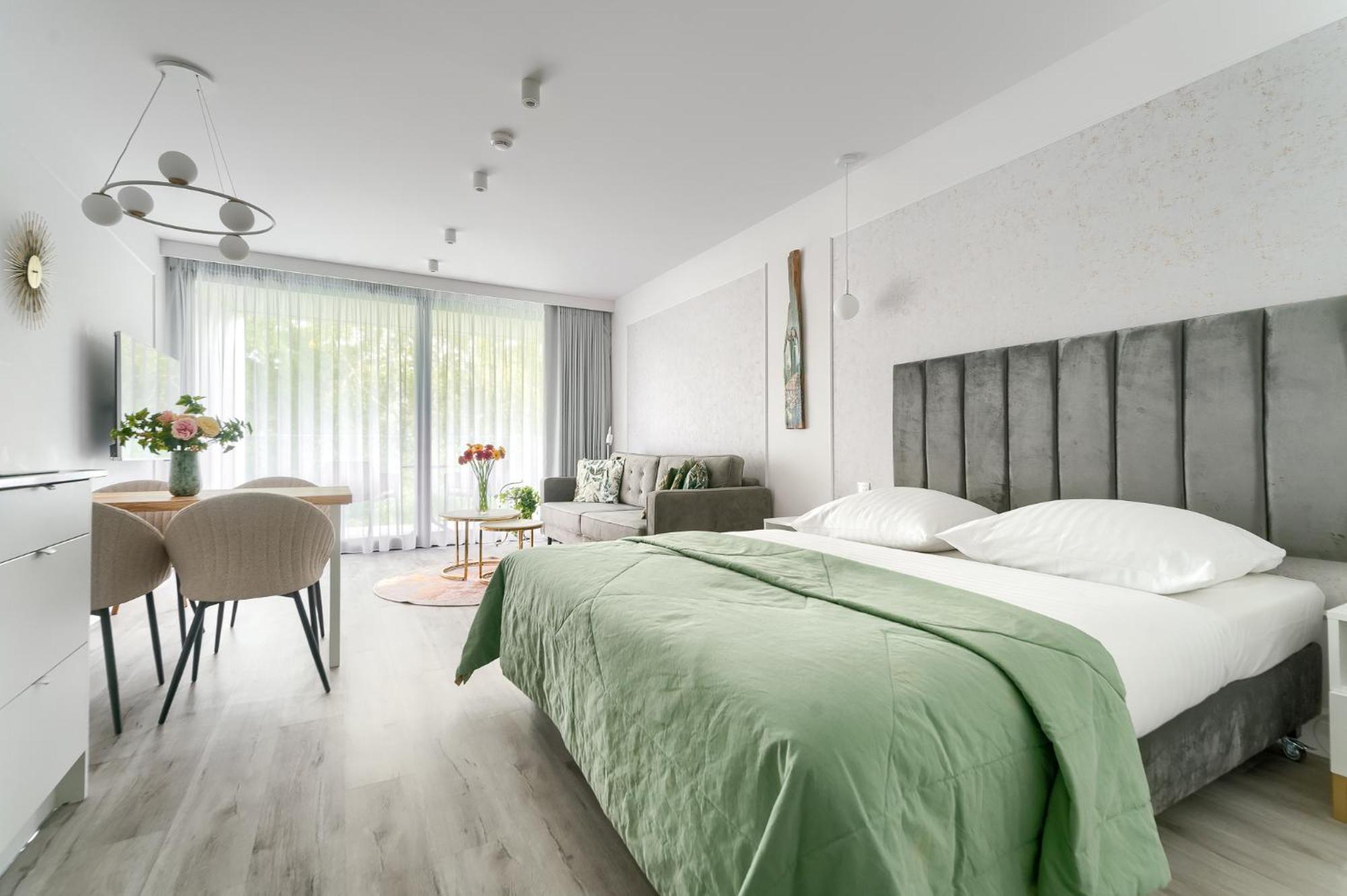 Sea & Lake - City Apartments Мєлно Екстер'єр фото